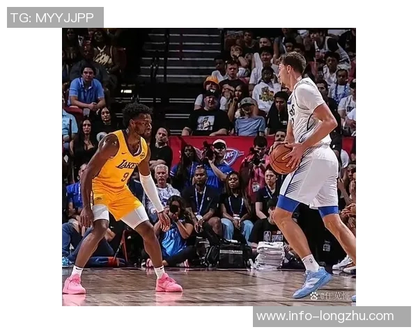 普尔首秀表现平平20分钟贡献11分4板4助1帽展现潜力与不足 普尔首秀表现平平20分钟贡献11分4板4助1帽展现潜力与不足