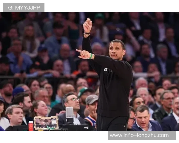 马祖拉强调安芬尼西蒙斯需提升攻防对抗强度以增强球队表现 马祖拉强调安芬尼西蒙斯需提升攻防对抗强度以增强球队表现