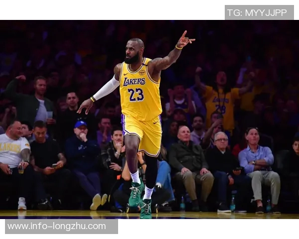 东子与老詹短信互动揭秘里夫斯自嘲投丢14个球太菜了 东子与老詹短信互动揭秘里夫斯自嘲投丢14个球太菜了