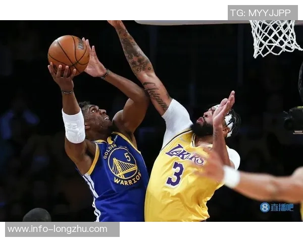 浓眉谈球队精神：信任与竞争并重展现团队凝聚力与斗志