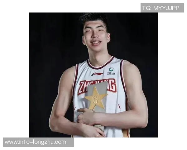 国家队中锋位置人手充足余嘉豪请假勇敢追梦值得支持