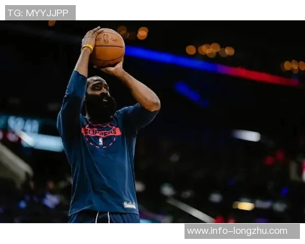 怀特谈最后防守策略：适时犯规或许是明智选择幸好哈登未能命中关键投篮